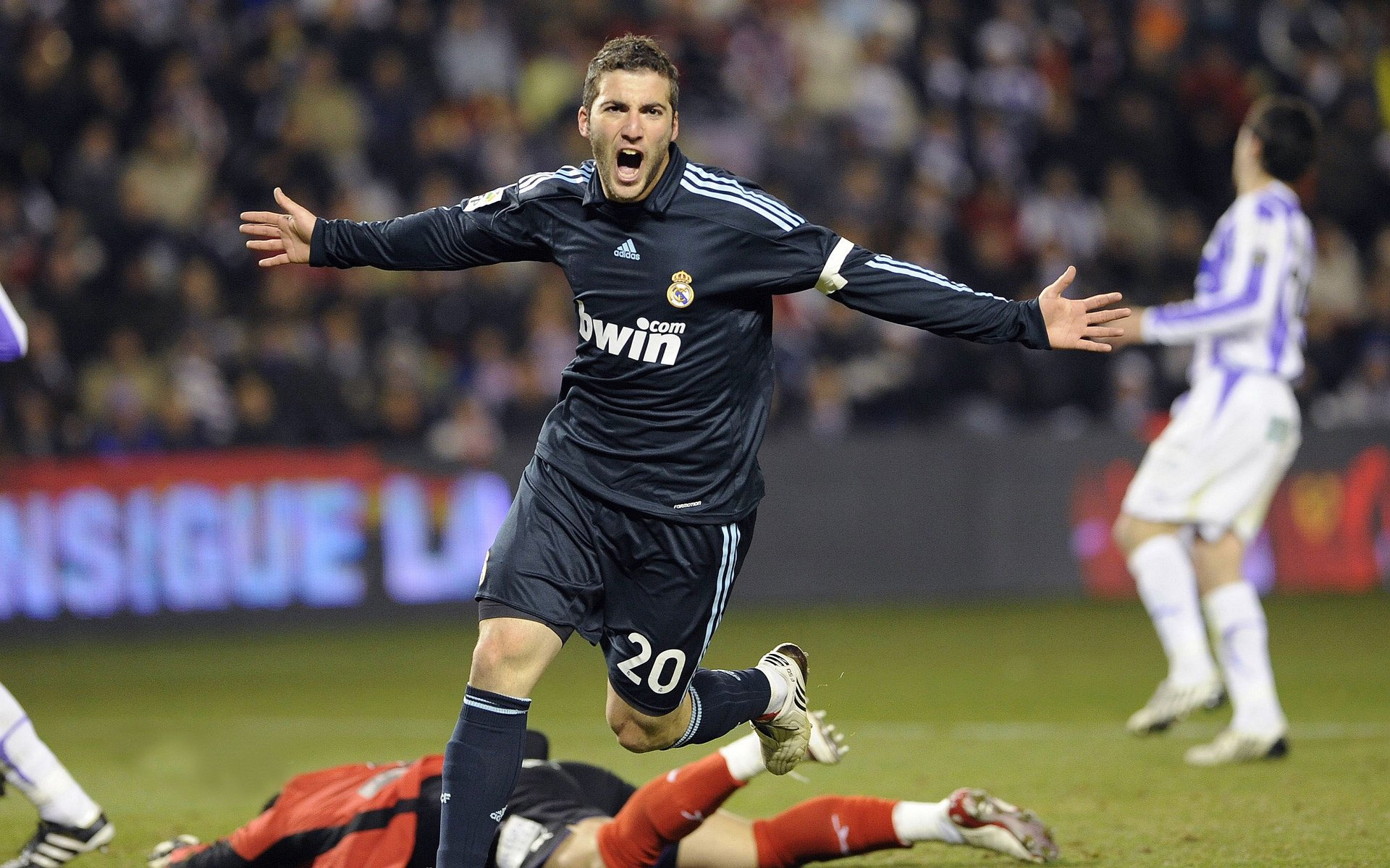 范弗利特单骑破阵，新疆铁血防守粉碎北京连胜梦